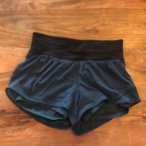 Lululemon women’s size 4 shorts, emerald green and black color